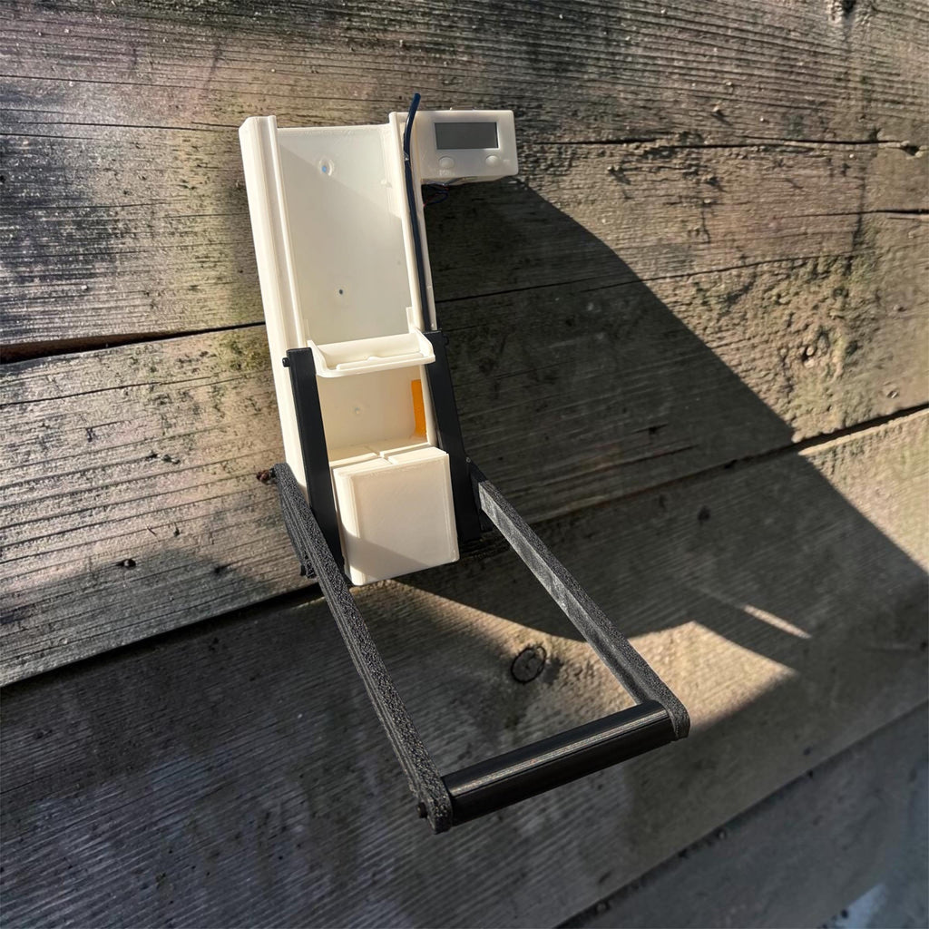 Wall Mounted Can Crusher, USA/Canada Flag Design, Built-in Counter, 3D Printed Tool