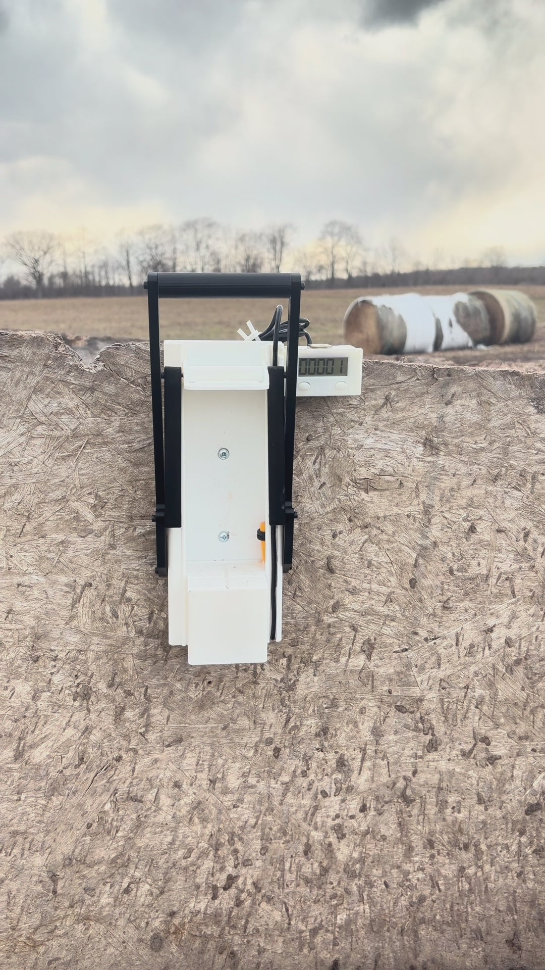 Wall Mounted Can Crusher, USA/Canada Flag Design, Built-in Counter, 3D Printed Tool